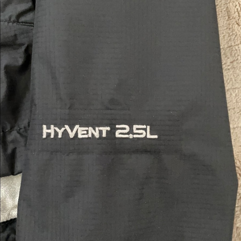 North face women’s rain jacket - Picture 2 of 4